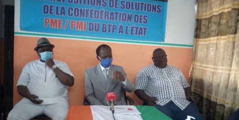 Soro Doté, président de la confédération des PME du BTP (au centre). DR