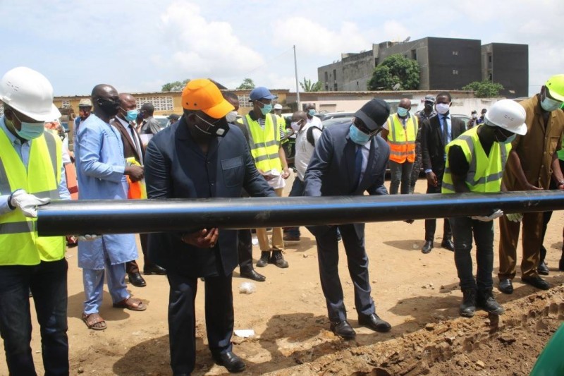 1,6 million de personnes de 155 sous-quartiers d’Abidjan et ses villes environnantes bénéficieront sous peu de l’eau potable.