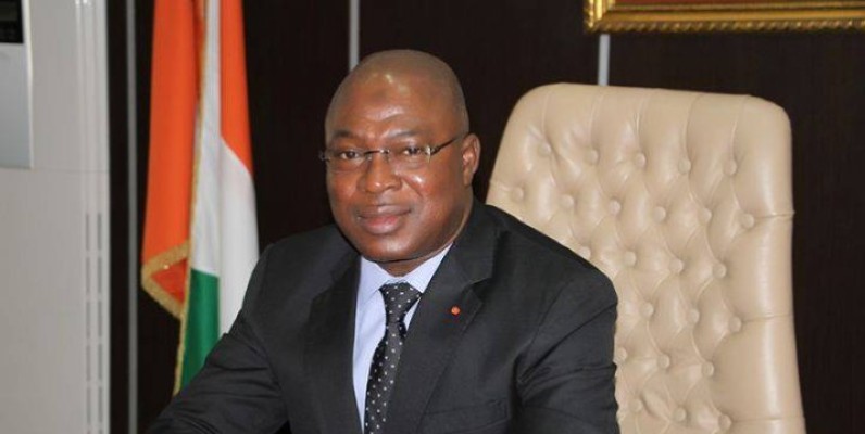 Le général Issa Coulibaly, ministre de la Fonction publique. (DR)