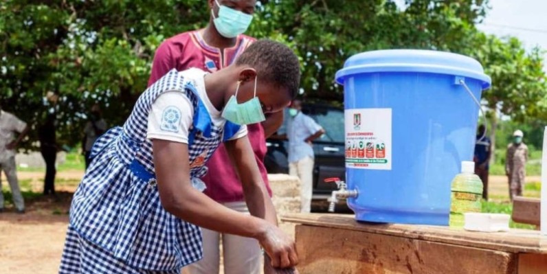 Enseignants et élèves prêts à faire barrière au Coronavirus. (DR)