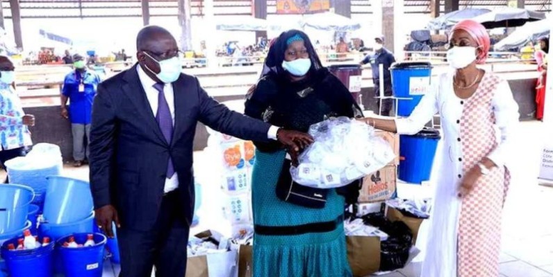 Bakayoko-Ly Ramata (à droite), ministre de la Femme, de la Famille et de l'Enfant. (DR)