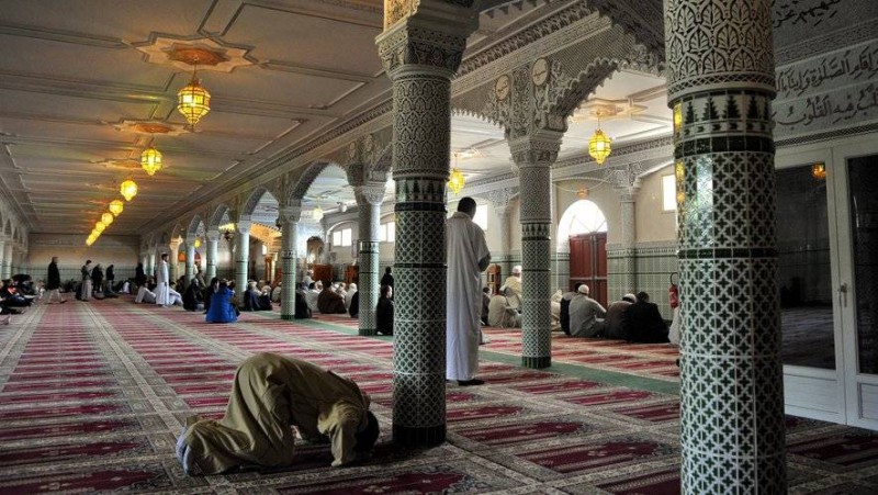 La mosquée des 2 Plateaux-Aghien où le Cheick Al Aïma Boikary Fofana était l'imam principal (Photo d'illustration)