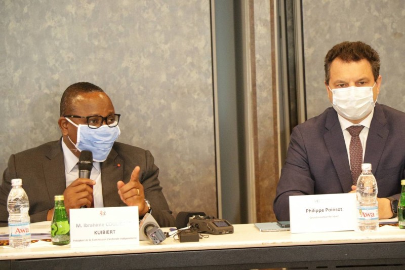 Philippe Poinsot, Coordonnateur résident du système des Nations unies et le Président de la Cei ont conduit les échanges.