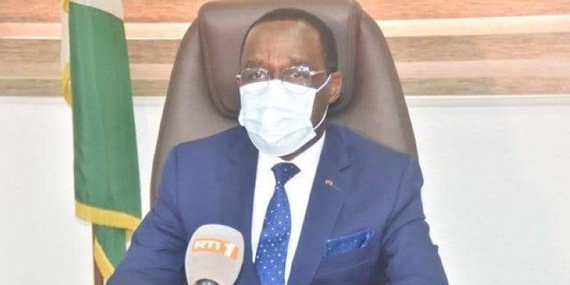 Le ministre de la santé