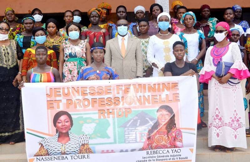 Rebecca Yao mobilise pour le candidat du Rhdp. (DR)