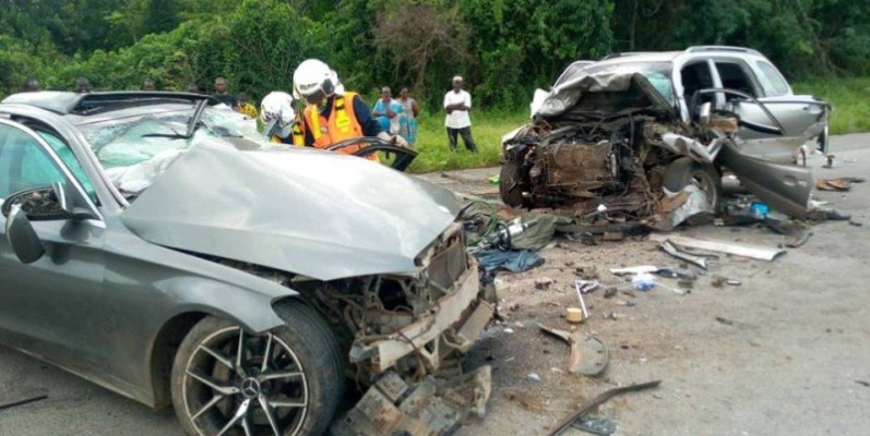 Une vue des véhicules ayant fait l'accident. (DR) 