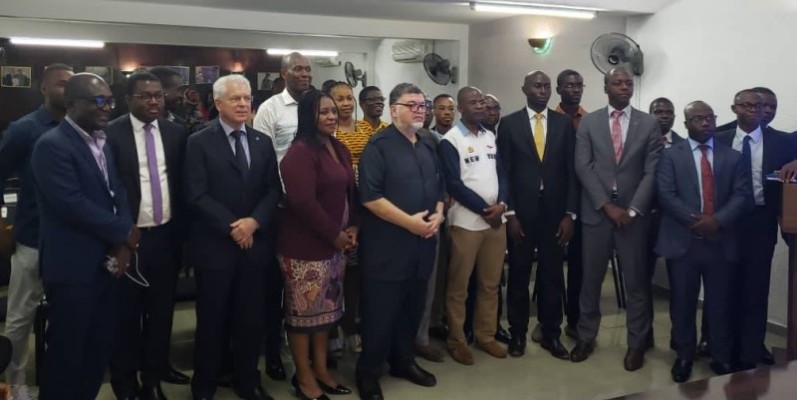 Au centre, Faycal Rghissassi président-fondateur du Réseau Heci Afrique. (Dr)