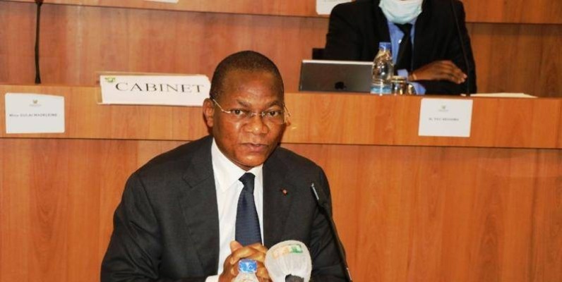 Bruno Nabagné Koné et les députés membres de la Commission de la recherche, de la science, de la technologie et de l’environnement ont passé en revue tous les sujets sensibles sur ces dossiers. (Dr)