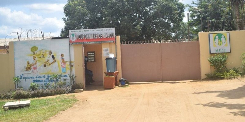 La pouponnière de Dabou accueille des pensionnaires abandonnés souffrant de graves déficiences psychiques. (Photos : Sébastien Kouassi)