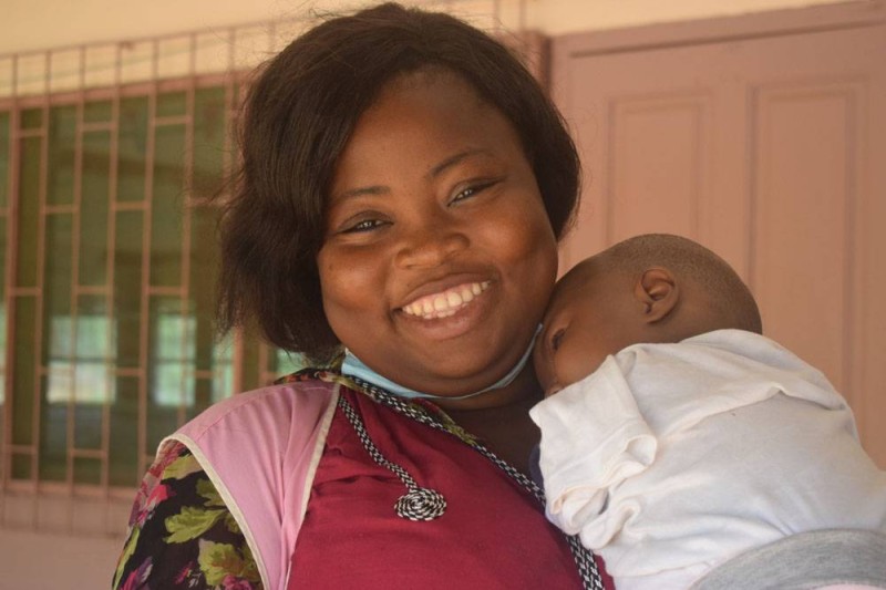 Kouamé Marie Gisèle, substitut maternelle, heureuse d’être au service des enfants. (Photos : Sébastien Kouassi)