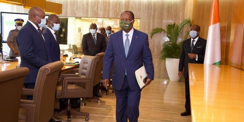 Alassane Ouattara, le Chef de l'Etat, à la sortie de la rencontre. (DR)