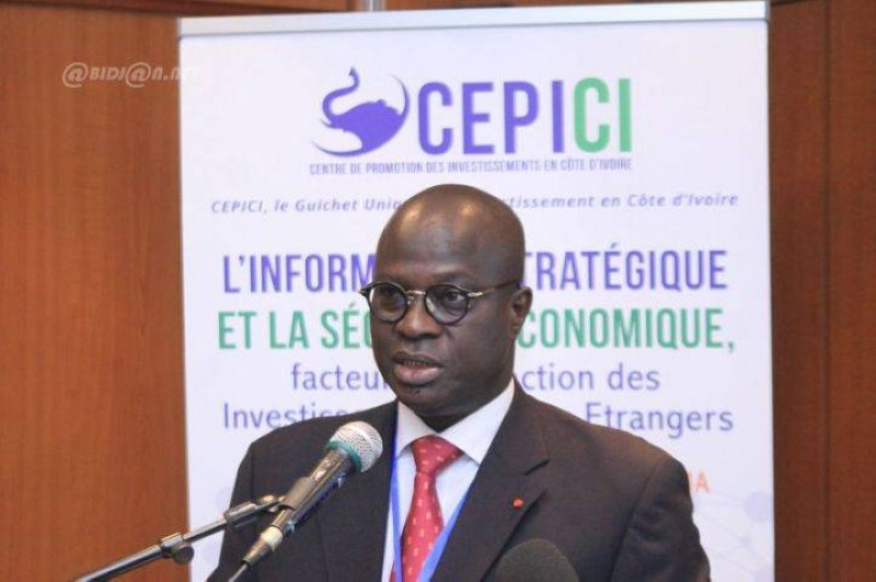  Même si l’activité économique connaît un ralentissement, la Côte d’Ivoire continue d’inspirer confiance, d’après le ministre Emmanuel Essis Esmel. (Photo d'Archives)