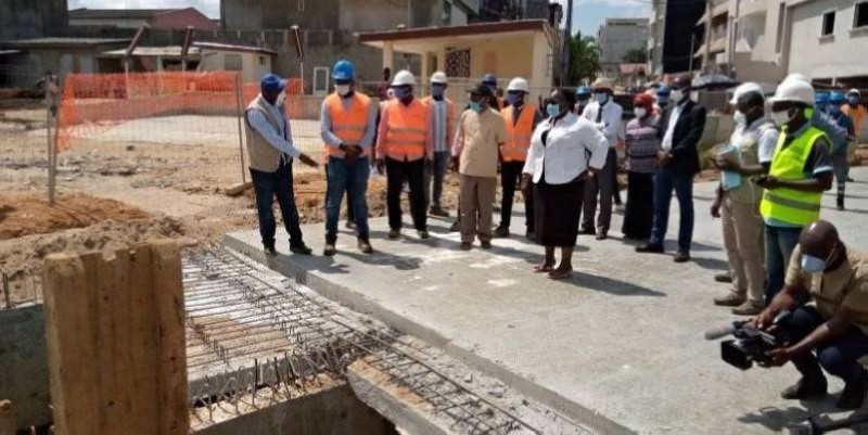 Anne Ouloto s'est félicitée de l'avancement des travaux d'assainissement de la rue Ministre de Cocody Palmeraie