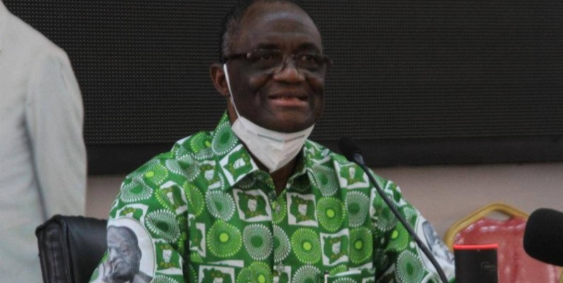 Maurice Kakou Guikahué, coordonnateur de la Convention a invité les votants au plebiscite du candidat Bedié Konan Henri (Photo Sebastien Kouassi)