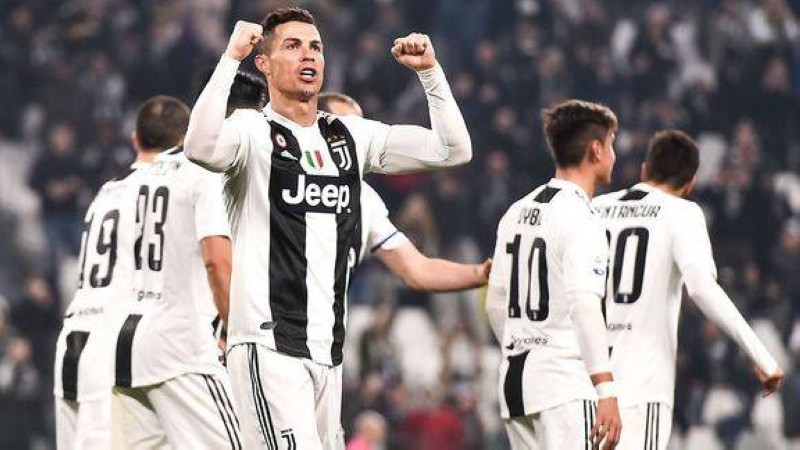 Cristiano Ronaldo savoure un nouveau titre de champion avec la Juventus. (DR)