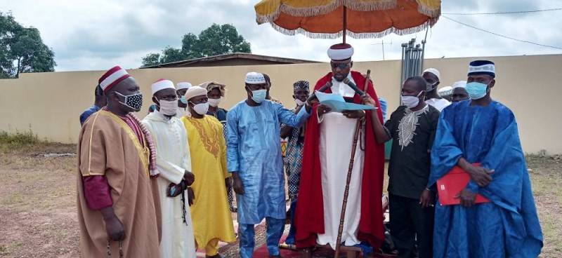 L'imam Ali N'Guessan ( au micro) a prôné la paix lors des futures élections.(DR)
