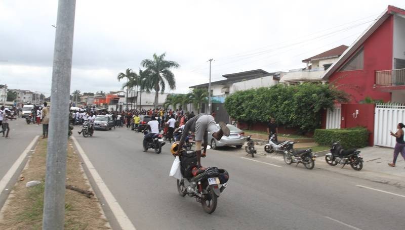 .... et parades de motards auront lieu sur le lieu de la tragique collision de Dj Arafat. (DR)