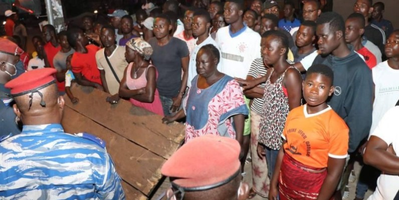 Le commandant supérieur de la gendarmerie, le général de division Apalo Touré s'est rendu à Daoukro. (Gendarmerie)