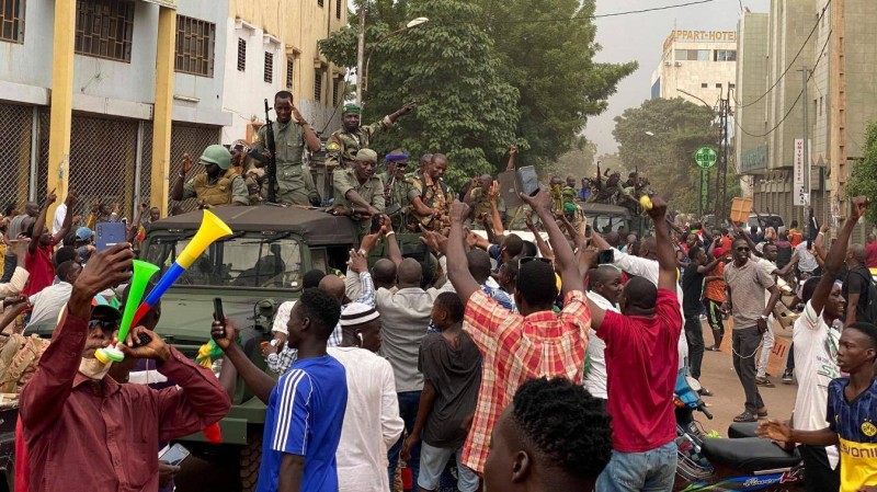 Les militaires malien obtiennent la démission du président Ibrahim Boubacar Kéïta