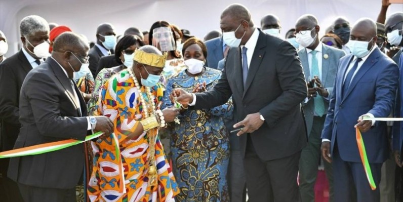 Inauguration du siège des Rois et Chefs traditionnels de Koumassi par le Premier ministre Hamed Bakayoko. (DR)