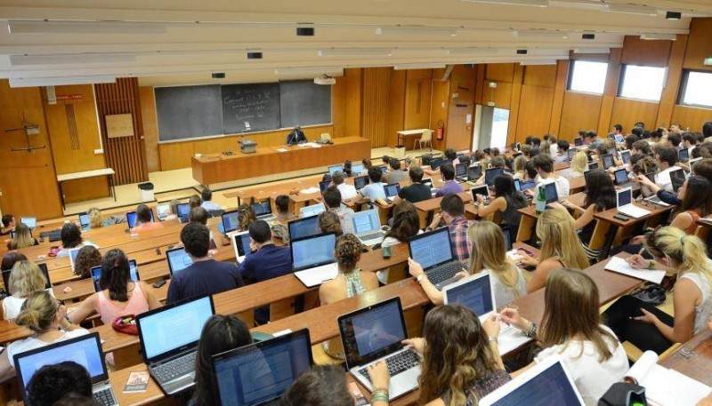 Des étudiants en amphithéâtre. (DR)