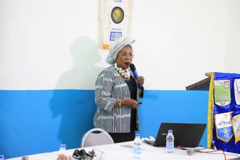 Mme Marie Irène Richmond Ahoua, Sénatrice de la République, Ancien Gouverneur du District 9101, Coordonnatrice Régionale du Rotary pour l’Afrique Francophone et Représentante du Rotary à la Banque Africaine de Développement (Bad) en exercice.