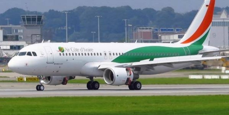 Les voyageurs invités à faire leur test avant l'accès à l'aéroport. (DR)