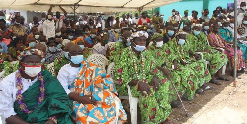 Les populations de l’Agneby-Tiassa ont exprimé leur reconnaissance au gouvernement pour les nombreuses actions de développement posées. (Photo : Véronique Dadié)