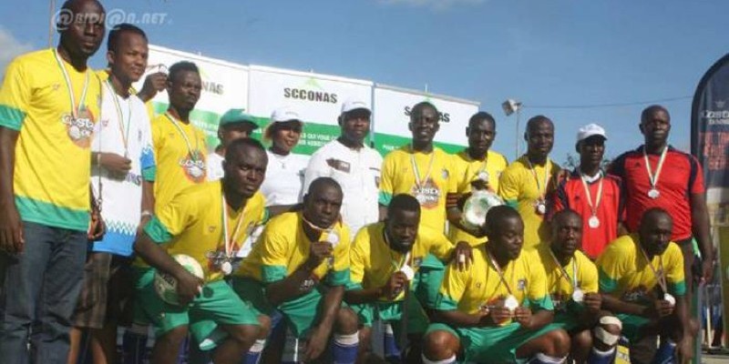 L'équipe de Gemc, triple champion en titre. (Dr)