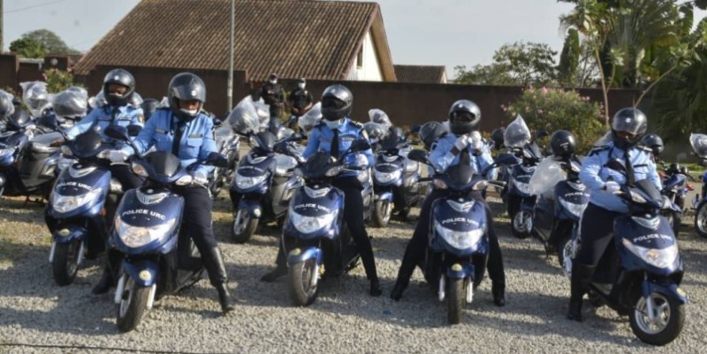 Les policiers ont promis de faire bon usage des engins roulants reçus. (DR)
