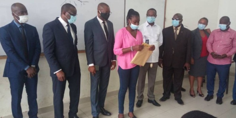 Le coup d’envoi des épreuves a été donné par le préfet Djedj Mel, directeur de cabinet du Secrétaire d’Etat, Brice Kouassi. (DR)