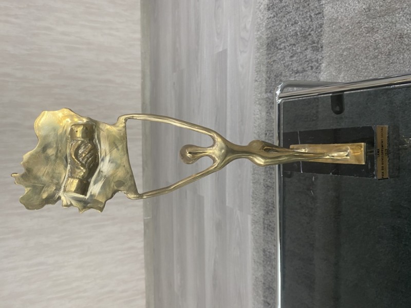 




Le trophée remis au Port autonome de San Pedro (Dr)