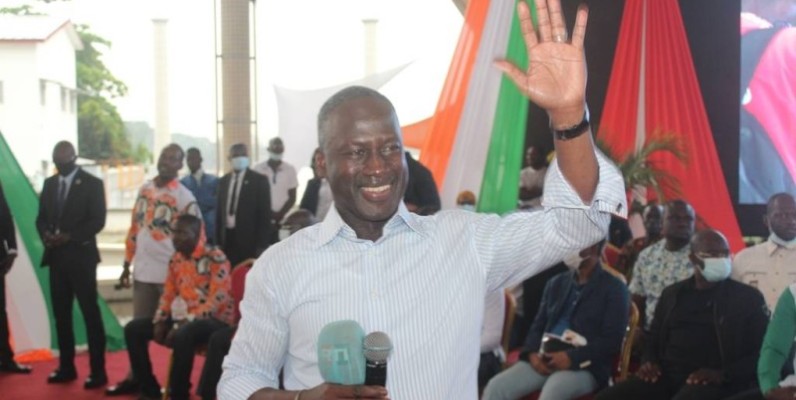 Adama Bictogo, Directeur exécutif du RHDP a demandé aux étudiants de mobiliser pour la victoire du Président Alassane Ouattara, à la présidentielle du 31 Octobre 2020.
