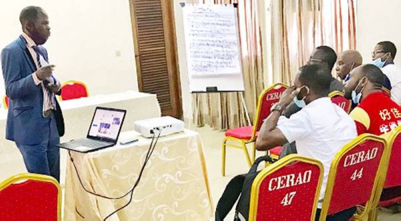 Des agents enquêteurs au cours de la formation. (DR)