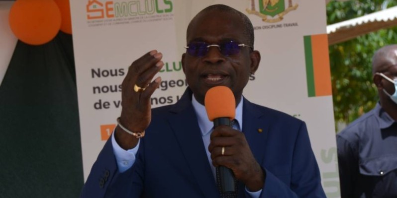Le secrétaire d’Etat, Lataille N’Guessan Koffi, souhaite livrer les premiers logements sociaux sur le site de Songon Kassemblé, en décembre. 