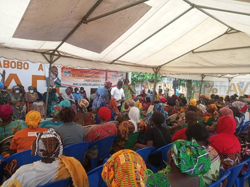Les militants mi en mission pour la victoire d'Alassane Ouattara à la présidentielle 2020 (Ph: Salif D. CHEICKNA)