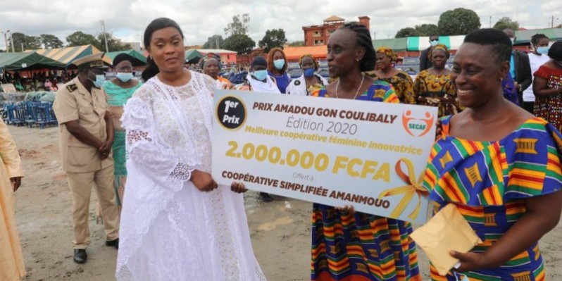 Désormais des coopératives féminines qui se distinguent partiront avec  le prix Amadou Gon Coulibaly. (DR)