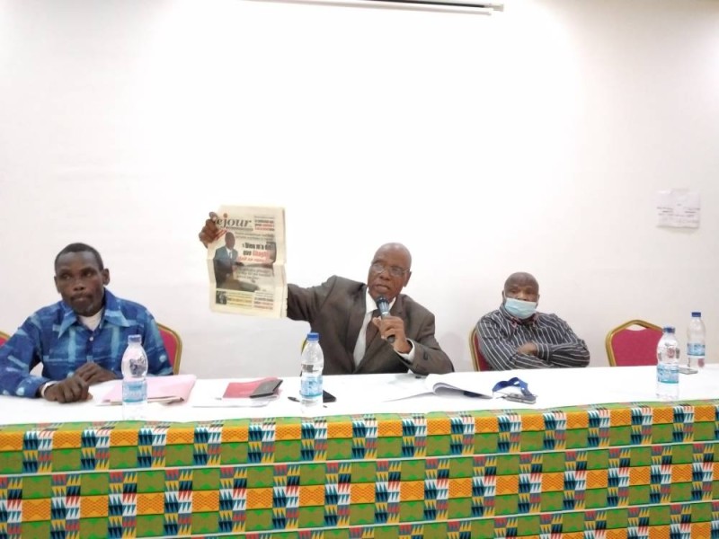 Le président du Pia, Gbaï Bolou, invitant à voter le Président Ouattara.