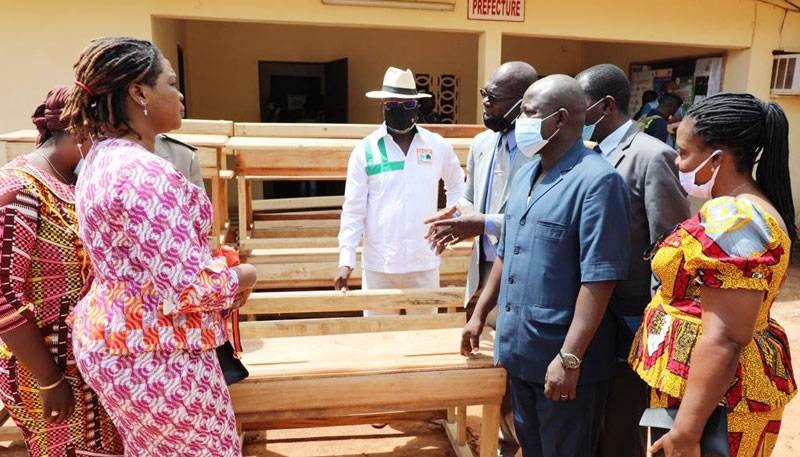 La communauté éducative de San Pedro a bénéficié de dons de la part du candidat Alassane Ouattara. (Dr)