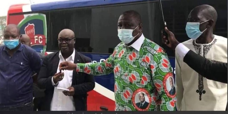 C'est un président de Sol Fc heureux qui a réceptionné les clés des mains du Premier ministre. (Dr)