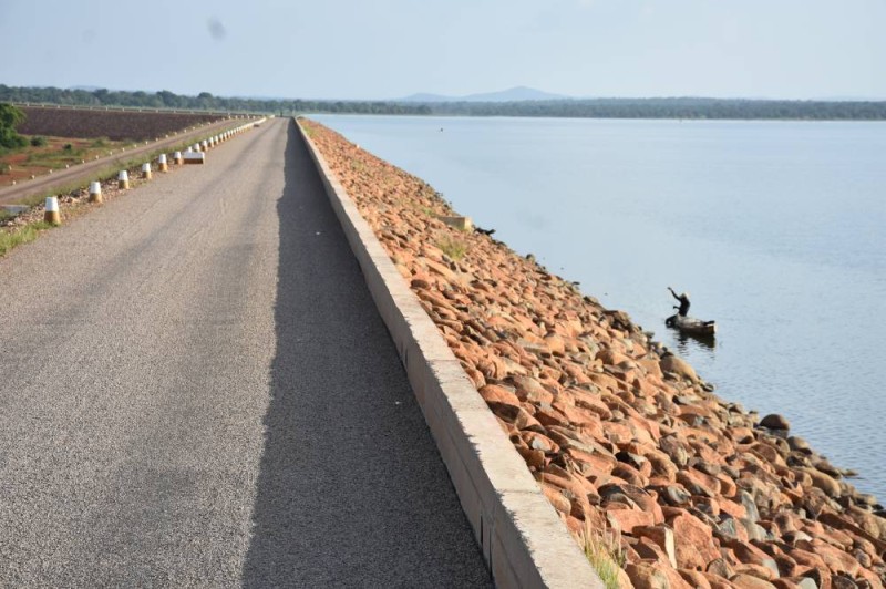 Le barrage hydro-électrique et agricole de Samendeni. (Dr)
