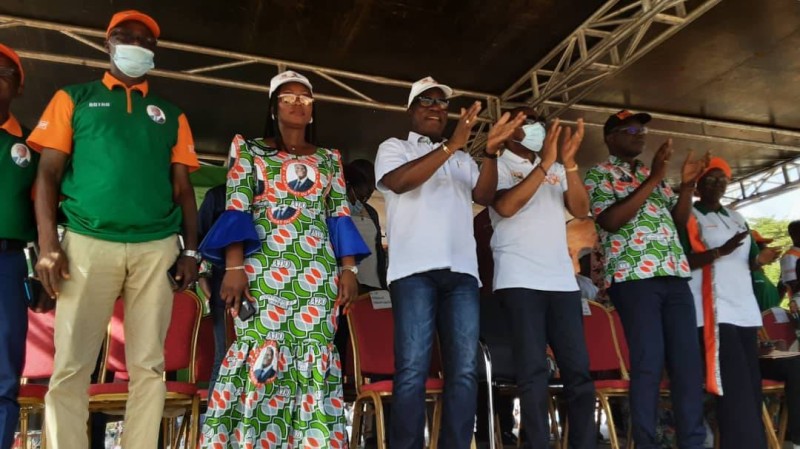 Le directeur local de campagne d'Alassane Ouattara a offert un concert de taille aux populations de Botro.