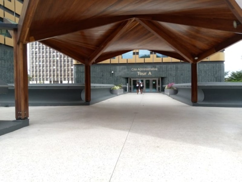 Le hall de la Tour A a attendu en vain son monde habituel. (Photo: G. Gabo)