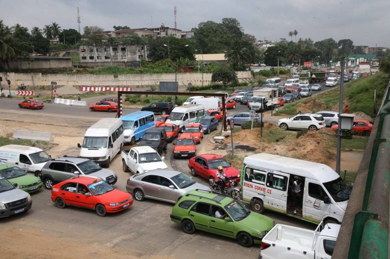 Le carrefour de l'Indénié à Abidjan-Adjamé retrouve son animation habituelle. (Photos: Poro Dagnogo)
