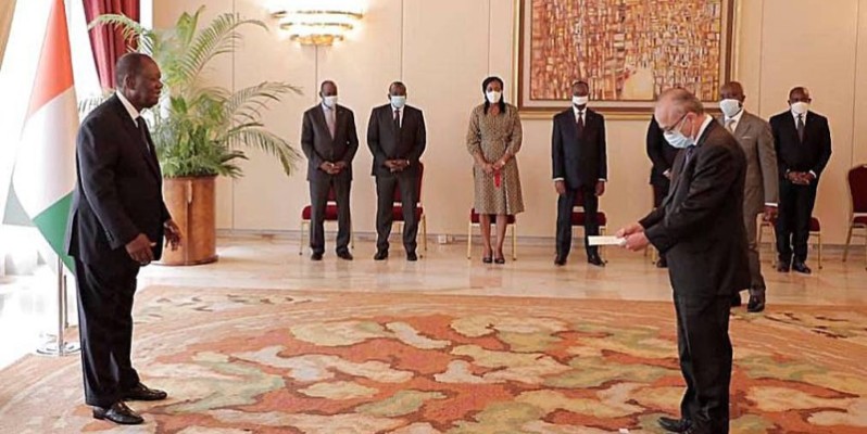 Le Chef de l’État, Alassane Ouattara recevant les lettres de créance d'un ambassadeur. (DR)