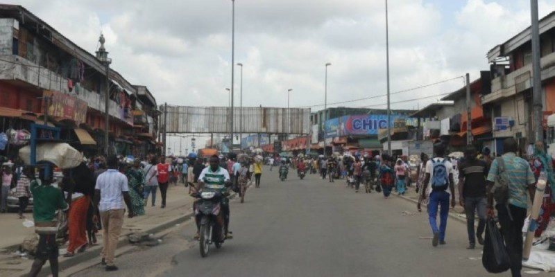 Le boulevard Nangui Abrogoua est devenu praticable pour le bonheur des usagers. (Photo : J. Bavane)