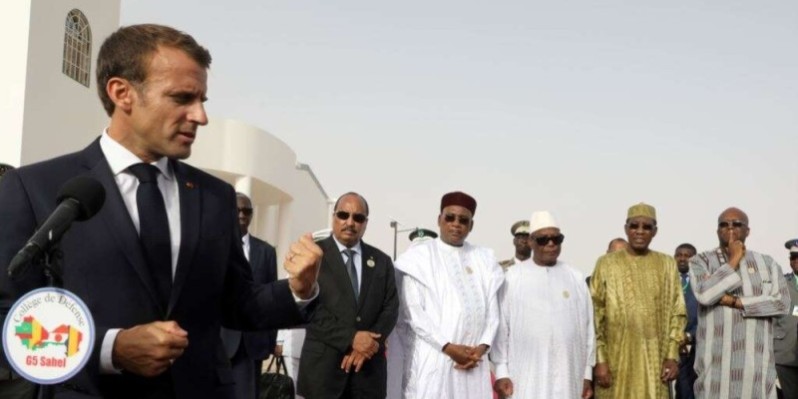 Le Président français en compagnie de plusieurs homologues africains.(Photo d’archives)