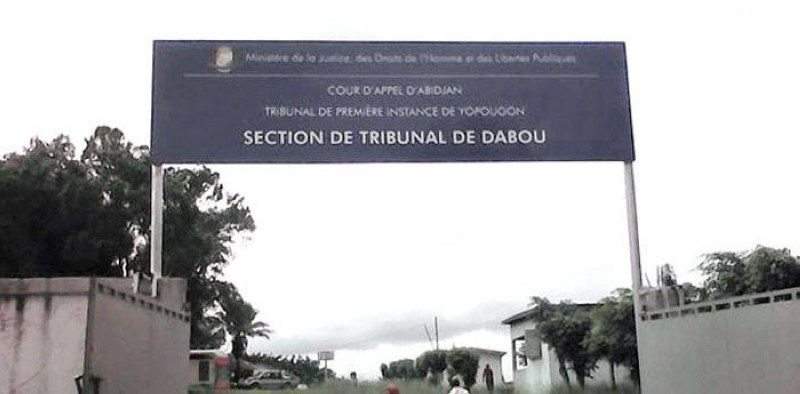 Une vue de l'entrée du tribunal de Dabou. (DR)