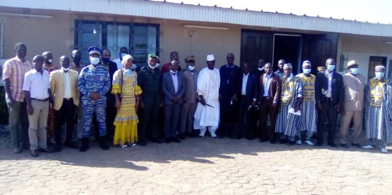 Une photo de famille des participants a permis d’immortaliser l’évènement. (DR)