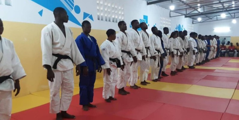 Les judokas ivoiriens mettent les bouchées doubles à quelques jours de la compétition. (DR)